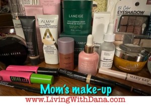 Make-up part 1: What my mother has in her make-up bag