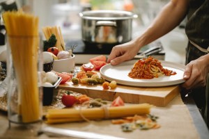 Kitchen organizers: Weekly planner for meals, activities